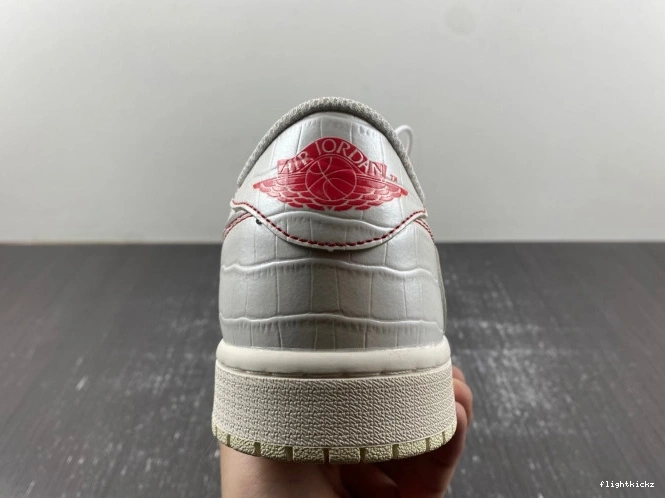 Scott OG Low Air Jordan 1 Travis DM7866-601 x 0810